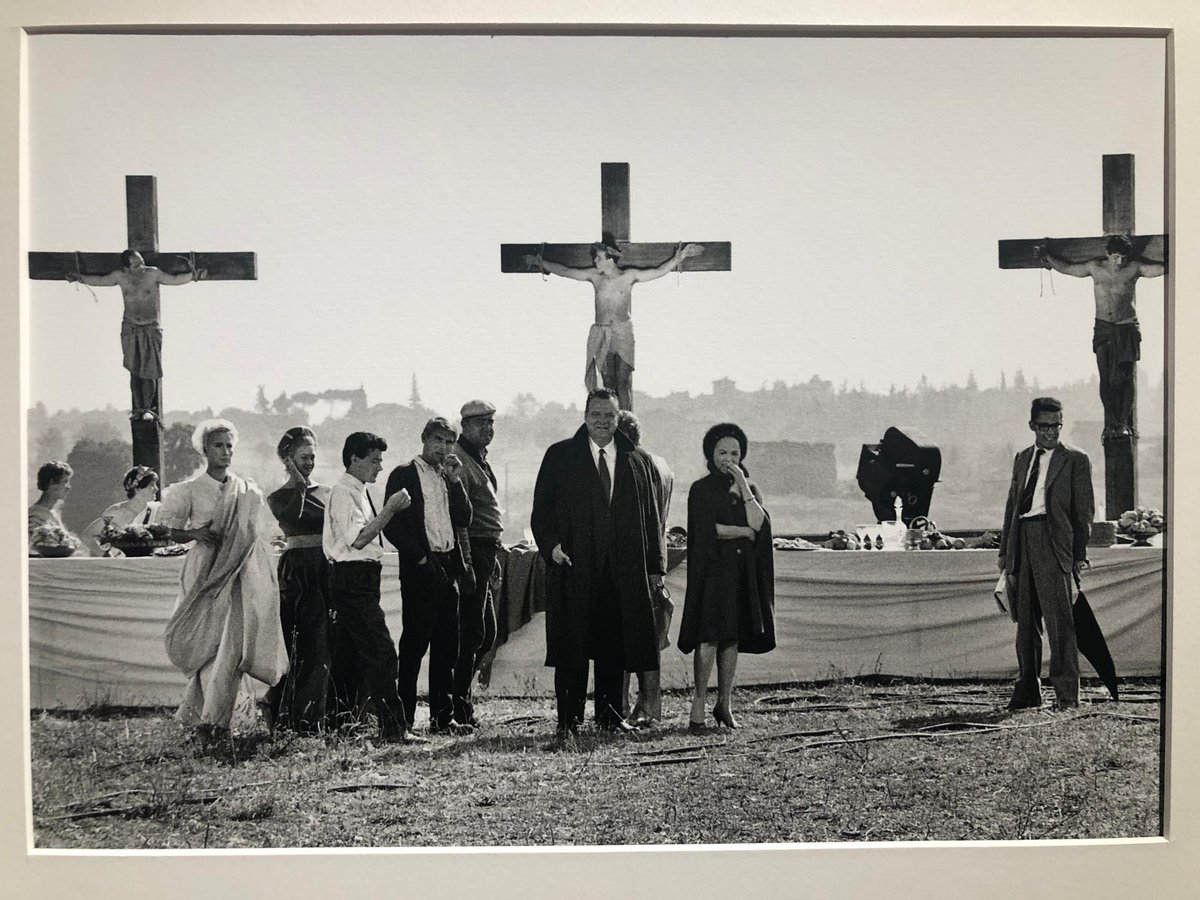 50 anni fa veniva assassinato Pier Paolo Pasolini: poeta, regista, scrittore, pittore… e calciatore. Il Lazio Club Nanni Loy lo ricorda anche sul suo campo, dove #PPP avrebbe amato giocare: perché per lui il calcio era cultura popolare, passione e poesia vissuta tra la gente.