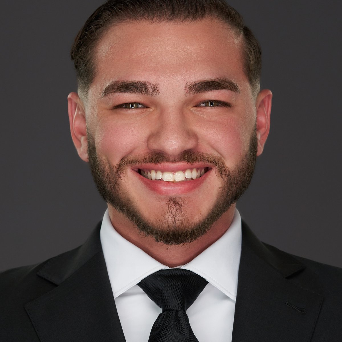 CHRISHEADSHOTS's tweet photo. Marcus Da Silveira, your headshot is the perfect mix of professionalism and confidence. 🏆 It’s time to let your image match your ambition!

📸 Book now → https://t.co/8HcZTRwetW

#MarcusDaSilveira #HeadshotVibes #PhotographyGlowUp #CorporateHeadshots https://t.co/UQXDeP9D14