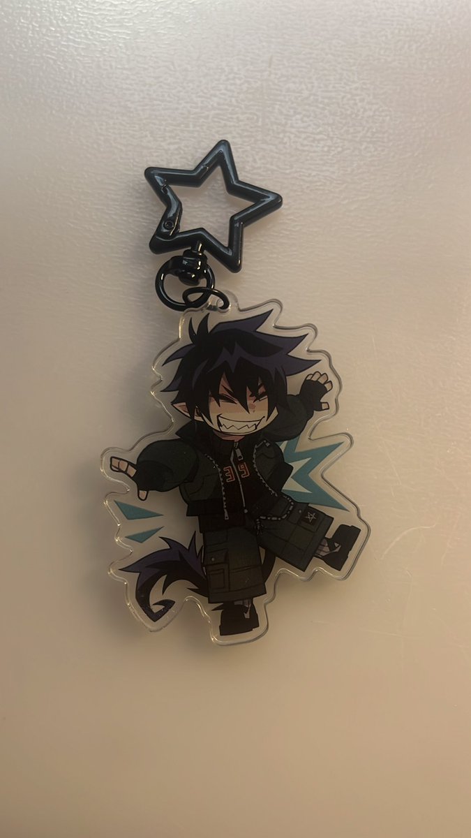 I finally got it 😭😭
Thank you very much <a href="/Grinu39/">ɢʀɪɴᴜ💢☄️</a> for releasing merch, you are one of my favorite artists 😭😭
I will buy again soon ✊🏼✊🏼