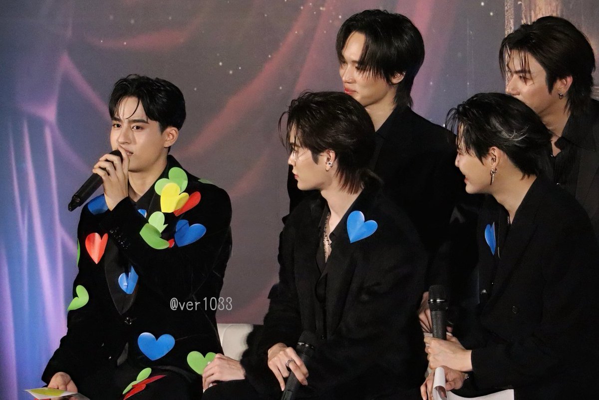 Daisybbdd's tweet image. I love this pic🥹💔