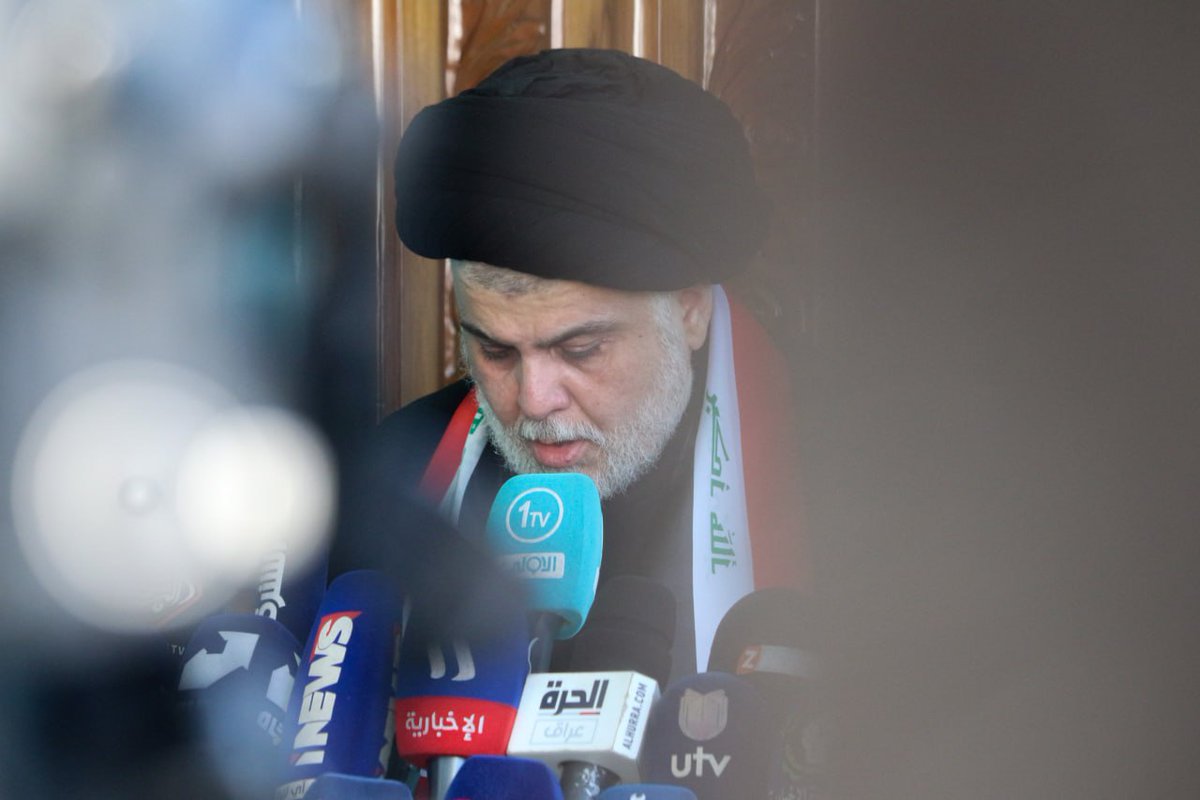 سلامٌ على القائد 
الذي نطق حين سكت الجميع
سلامٌ على الغيرة 
التي سكنت في قلبه الحسيني
سلامٌ على من بقي صادقًا في زمنٍ خانعٍ للباطل،
سلامٌ على من جعل من موقفه دعاءً
ومن كلماته سلاحًا
ومن صمته صرخةً في وجه الطغاة