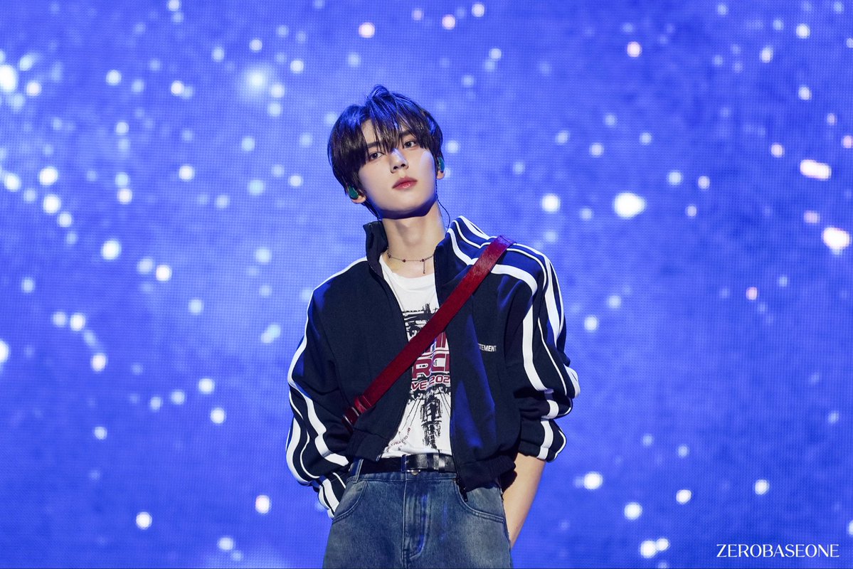 07hanpics's tweet image. WORLD TOUR [𝗛𝗘𝗥𝗘&amp;amp;𝗡𝗢𝗪] IN SEOUL Behind Photo(2) #HANYUJIN