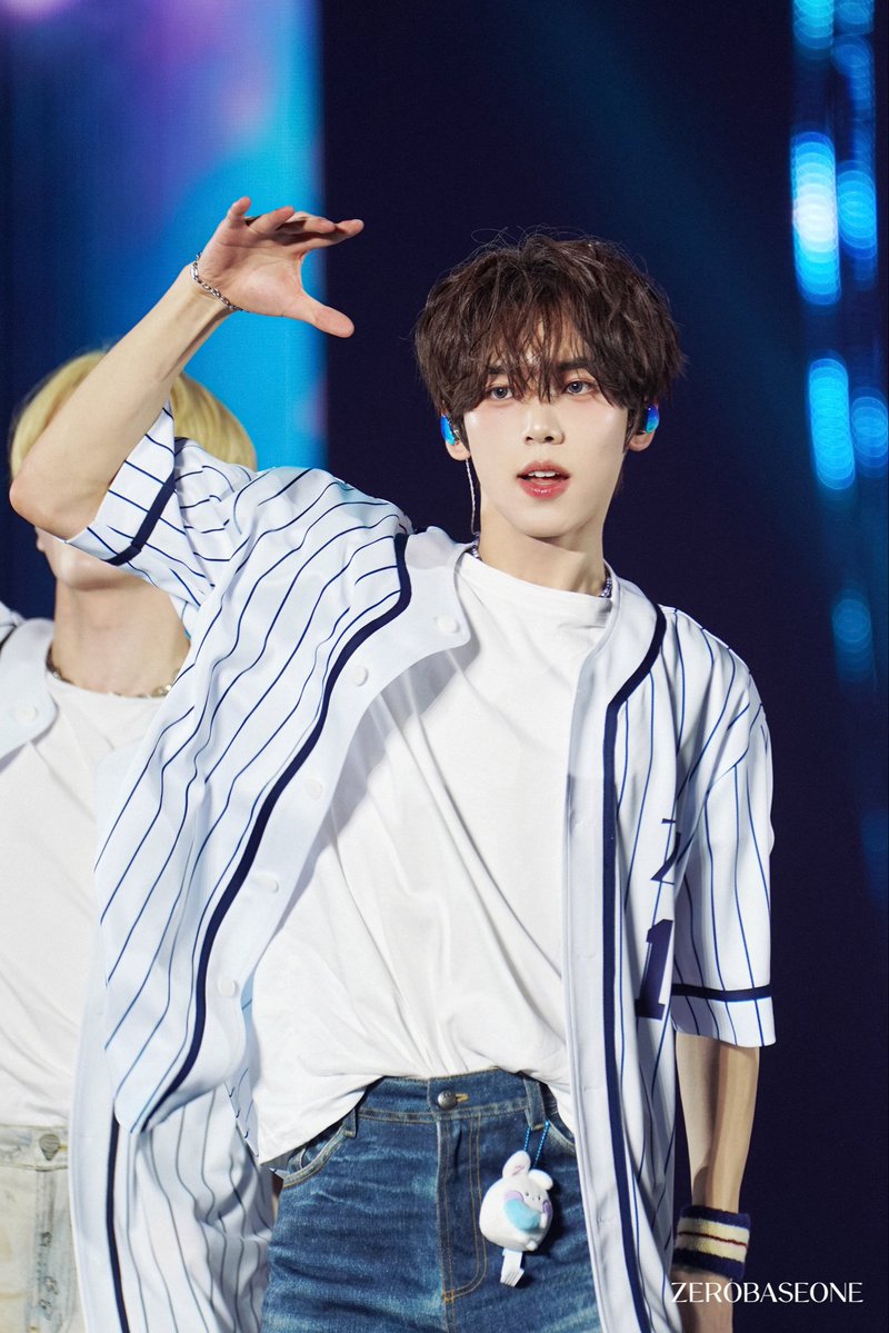 07hanpics's tweet image. WORLD TOUR [𝗛𝗘𝗥𝗘&amp;amp;𝗡𝗢𝗪] IN SEOUL Behind Photo(2) #HANYUJIN