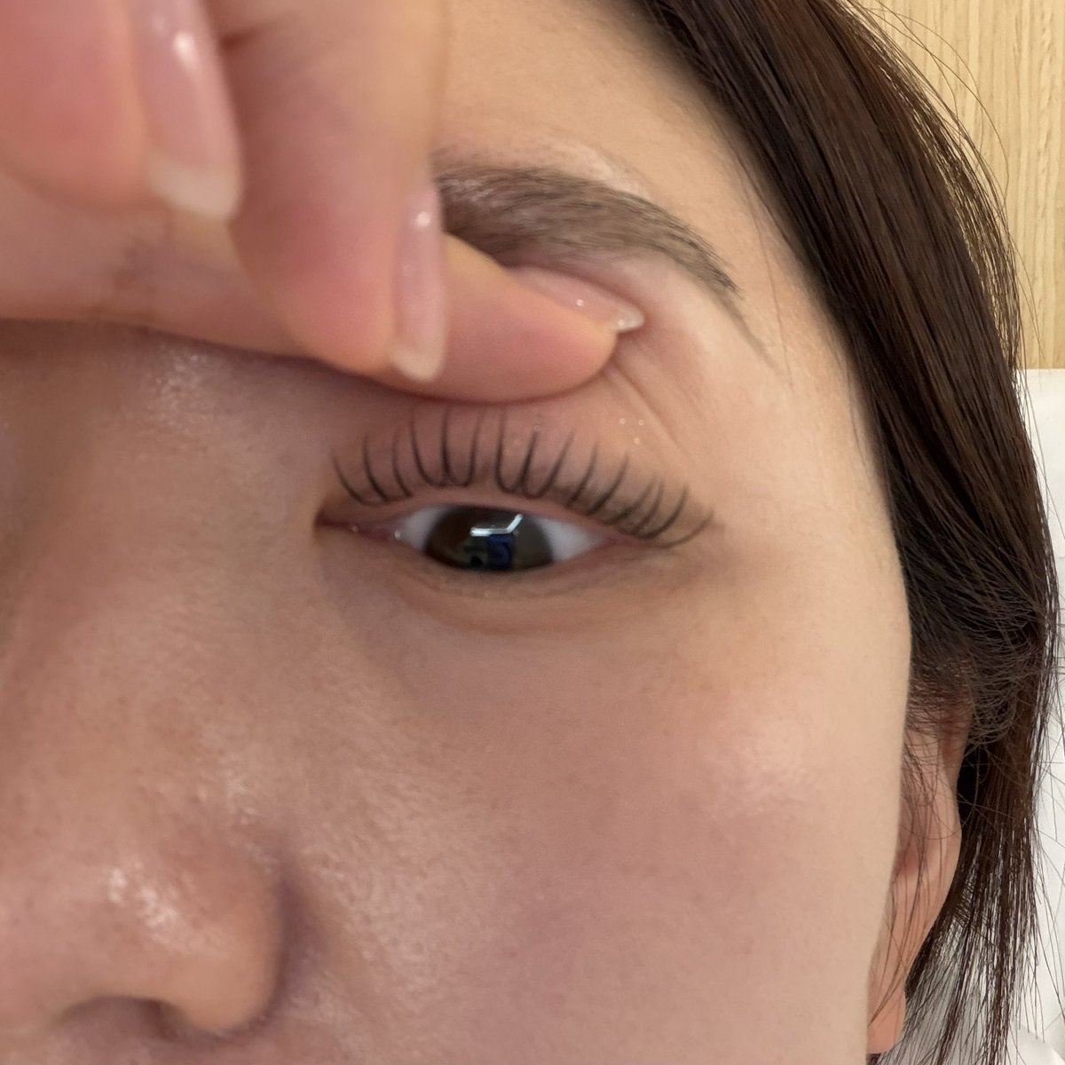 yootrue5502's tweet image. (무보정) 홀리카홀리카 젤로베리 아이프라이머로도 찰떡이세요. 어반디케이 보다 훨 저렴한데 지속 효과 차이 없고 바르기는 젤로베리가 편하고.. 
(좀 더 써봐야겠지만)
올리오 클리어 노글루는 지속력도 좋네 좋아.