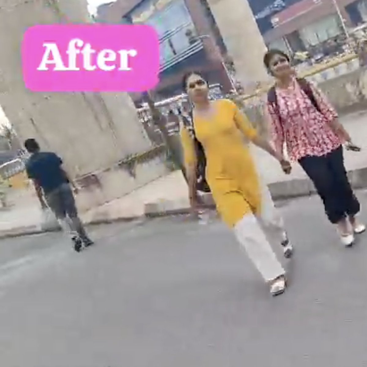 caleb_friesen2's tweet image. The saddest part is that despite the commendable efforts of @comm_blr_south to restore this footpath, pedestrians aren&apos;t using it.

Why?

Because massive pillars are occupying the entire footpath.

At this point, pedestrians would be better off with &quot;walking lanes&quot; on the roads.