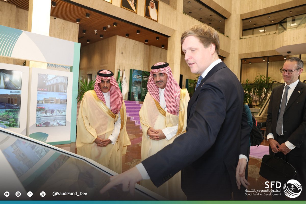 SaudiFund_Dev's tweet image. #Riyadh | #SFD CEO Mr. Sultan Al-Marshad welcomed today at the Fund’s headquarters the Minister of International Development of the Kingdom of Norway H.E. Mr. Åsmund Grøver Aukrust, and his accompanying delegation. During their meeting, avenues of development cooperation between…