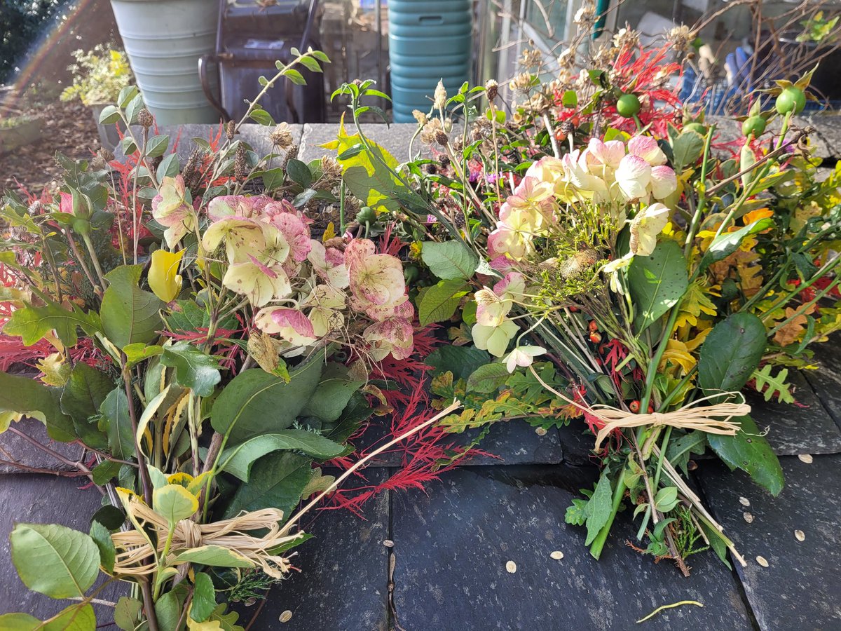 Autumn 🍂 bouquets just prepared and on the table today 😀 #anglesey #local #seasonal #chef