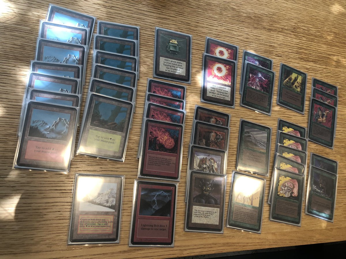 heipeiheihei1's tweet image. 今日のalpha40デッキ
クモーが反射して見えない笑
次回はもうちょいとがらせようかな、、、

#alpha40
#深淵杯