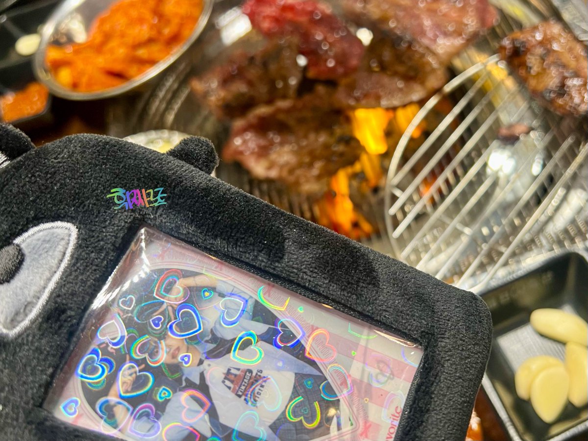 hwizart (휘짜르트) tweet media