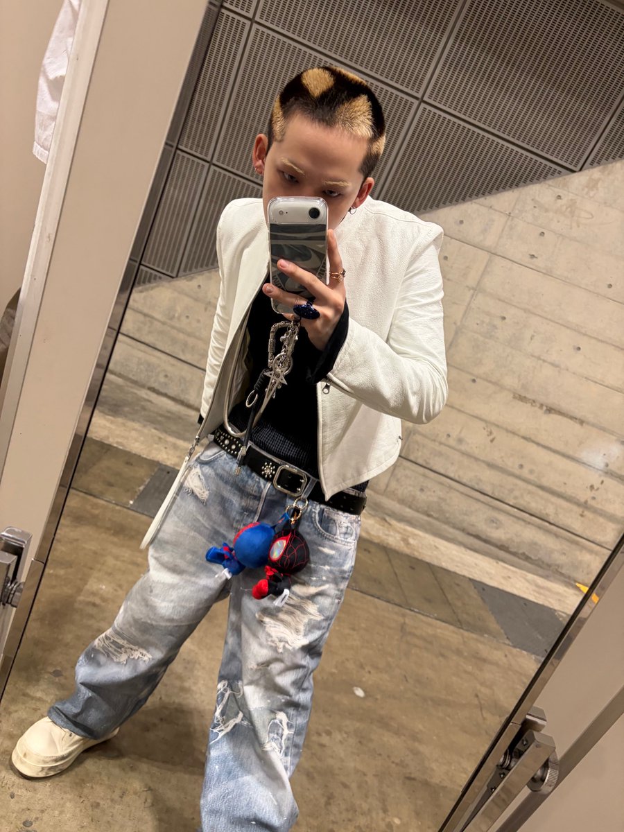 📸🦔  

#トレジャー #CHOIHYUNSUK #최현석 #TREASURE #트레저 <a href="/treasuremembers/">TREASURE</a>