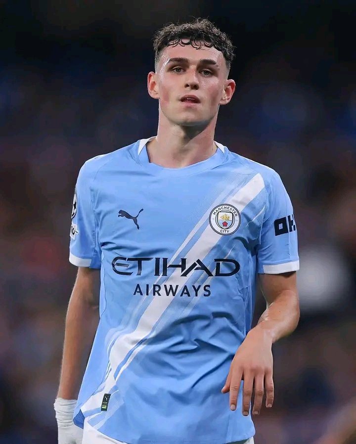 Phil Foden: “I think I’m in good form and I’ve been playing well. Maybe the goals and assists don’t say that, but I think overall the performances have been pretty good – much better than last season so I’m happy with that.”