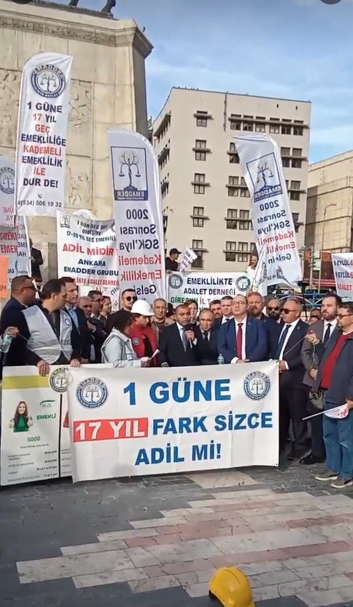 Lütuf değil hakkımızı istiyoruz!
Kimseye yedirecek 17-20 yılımız yok!
2000-2008 arası SGK'lılar için Kademeli Emeklilik acil yasalaşmalıdır 
<a href="/EmadDernegi/">EMEKLİLİKTE ADALET DERNEĞİ ⚖️</a>
#KademeAnkarada

<a href="/Akparti/">AK Parti</a>
<a href="/RTErdogan/">Recep Tayyip Erdoğan</a>
<a href="/burhanduran/">Burhanettin Duran</a>
<a href="/fahrettinaltun/">Fahrettin Altun</a>
<a href="/_cevdetyilmaz/">Cevdet Yılmaz</a>
<a href="/isikhanvedat/">Prof. Dr. Vedat Işıkhan</a>
<a href="/ZeybekciNihat/">Nihat Zeybekci 🇹🇷</a>
<a href="/avabdullahguler/">Abdullah Güler</a>