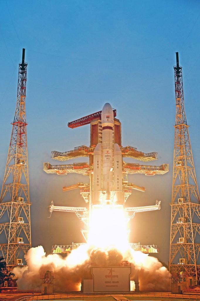 isro's tweet image. What a moment!  #LVM3M5 lifts off with #CMS03, marking another milestone in India’s space journey. Relive the liftoff highlights
