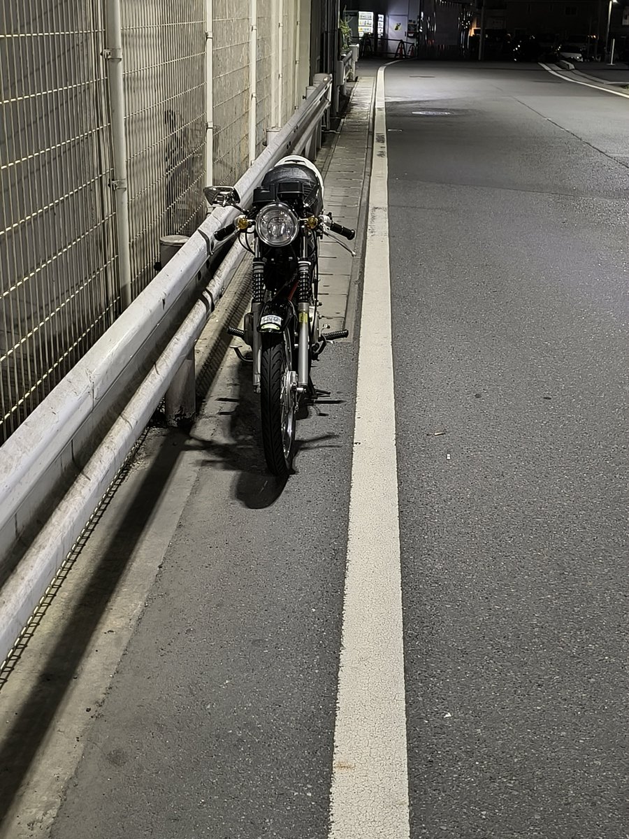 mea82nm's tweet photo. バイト行く途中で不動こいて高架下に乗り捨てたK50(産業廃棄物のすがた)を、回収。 https://t.co/2AKglcSAlm