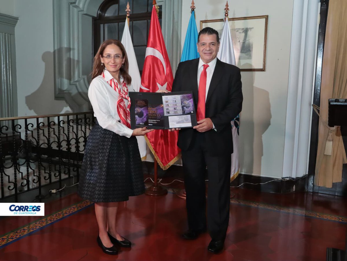 Cumhuriyetimizin ilanının 102. yıldönümü vesilesiyle Guatemala Posta ve Telgraf İdaresi’nin tarihi binası bayrağımızın renkleriyle aydınlatıldı. 🇹🇷🤝🇬🇹
<a href="/correosgt/">Correos de Guatemala</a>