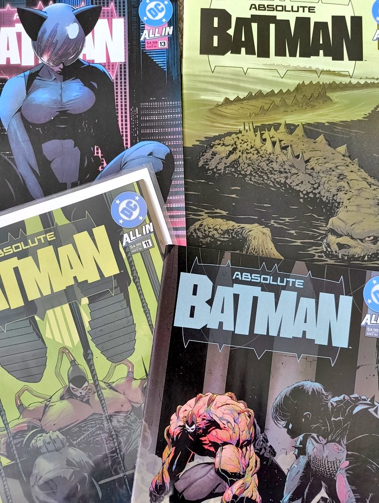 NiobiumComics's tweet image. Catching up #dccomics #AbsoluteBatman #homework