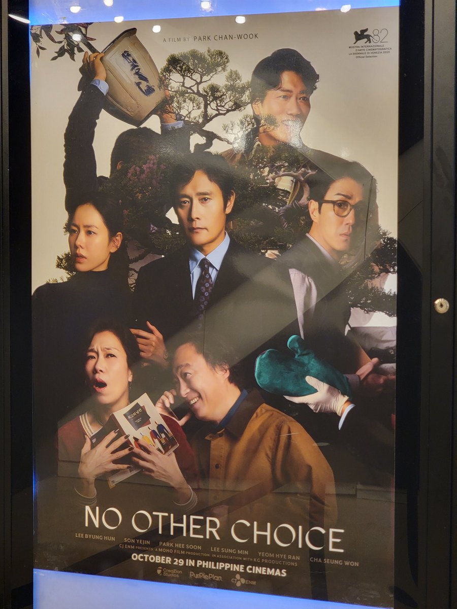 Just watched this. The kind of drama and suspense that makes u wonder: "After everything that happened in the film, was there really no other choice?"

Instantly one of my Top 5 films that I watched this year. Phenomenal

No Other Choice (2025, dir. Park Chan-wook)