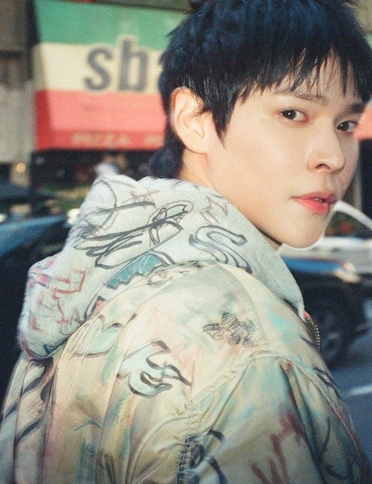 isntsmer's tweet image. “you cant walk through new york city without falling in love with something.”

— Begin Again (2013)