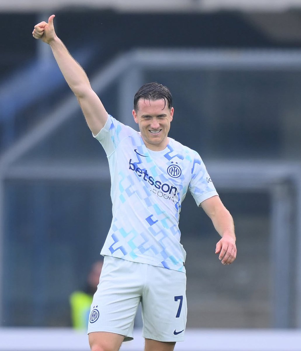 Alessandro tweet media