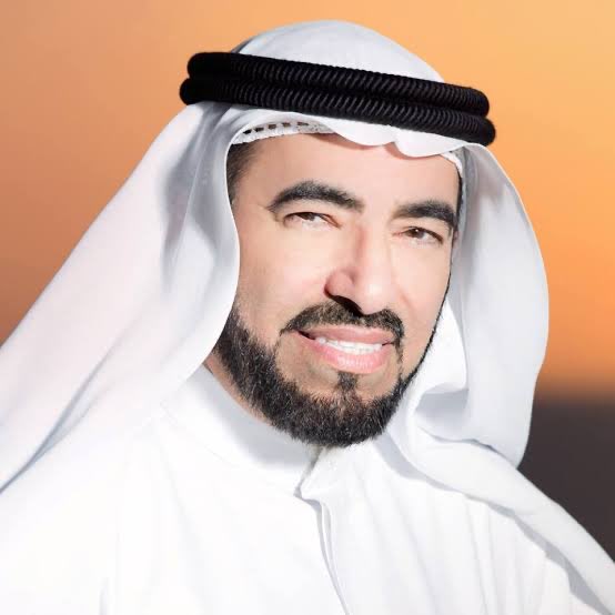 الدكتور طارق السويدان لم يكن مجرد داعية أو مفكر بل كان مدرسة ومرحلة شكّلت وعي جيل كامل.

تعلمنا منه أن نقرأ التاريخ بعينٍ تبصر السنن، وأن نُفكّر لا أن نُقلِّد، وأن نؤمن بأن للنهضة طريقًا يبدأ من الإنسان نفسه.

كان له فضلٌ كبير في غرس قيم العمل، والإتقان، والإيمان برسالة الحياة.