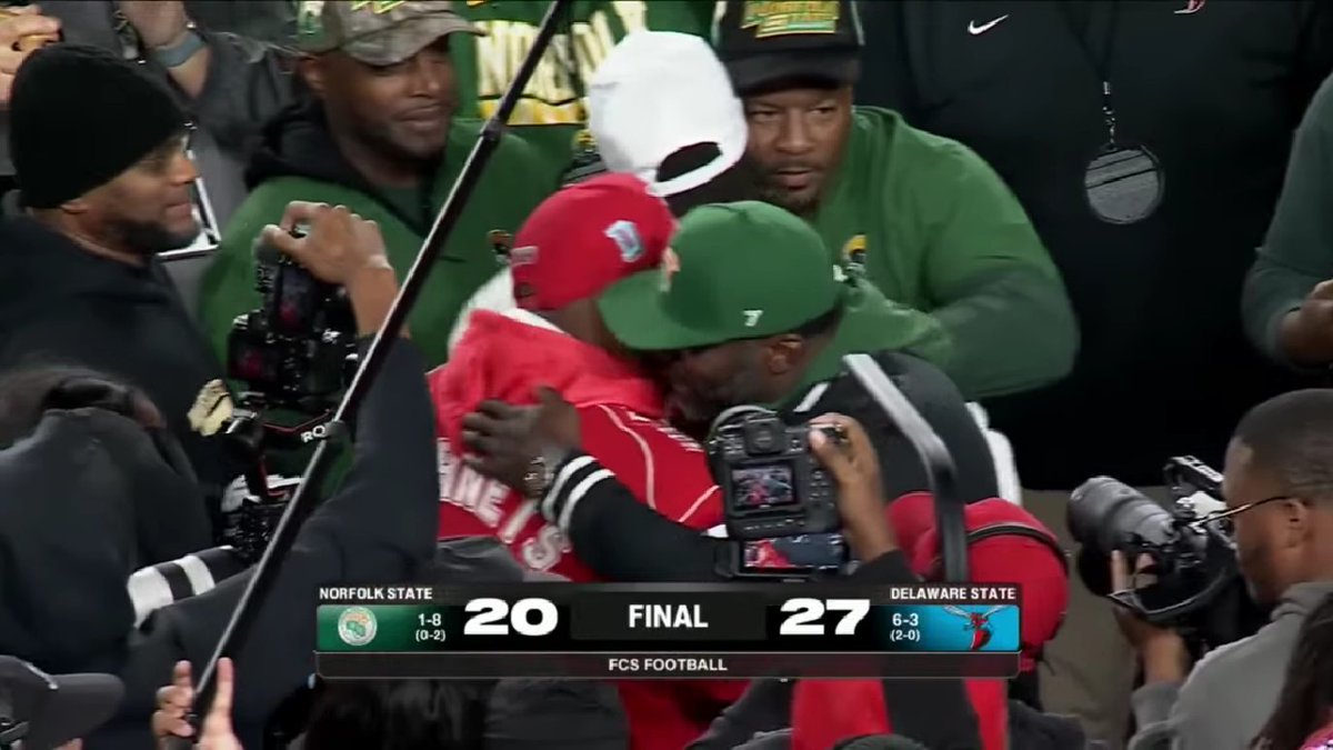 ApostleFrank's tweet image. In this moment... VICK whispered 11 words in my ear that will forever, changed my life! #DemBurtons #DemBurton