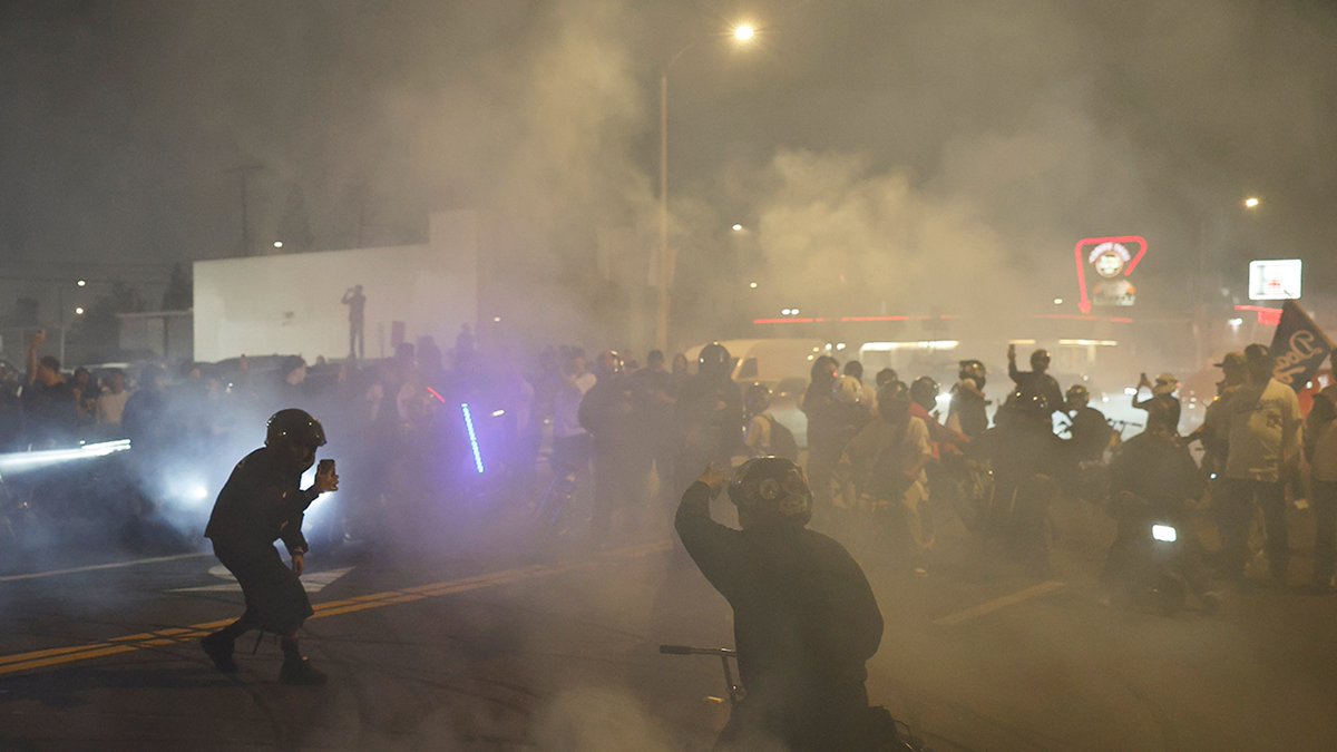 TMZ's tweet image. Dodgers World Series Win Sparks Chaos In Los Angeles Streets tmz.me/5fNcyqT