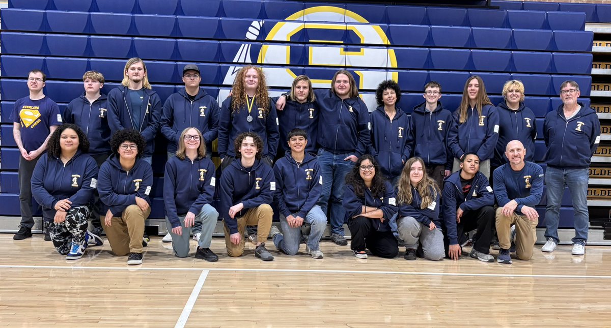 SHS_Chess's tweet photo. SHS Chess hosted 12 teams from around the state for our annual invite.  The varsity team went 2-2.  Congrats to medalist Chris Peterson who won all 4 matches today. https://t.co/PxypdlEw8a