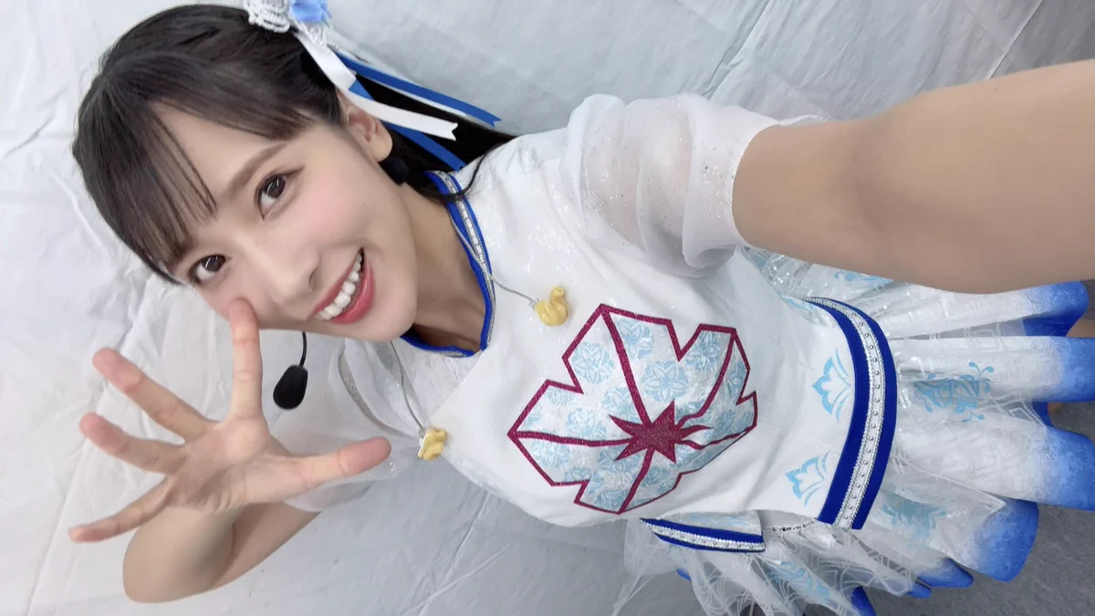 Aqours 伊波杏樹 直筆サイン入りブロマイド　沼津地元愛まつり　高海千歌 G4wOfXVacAAobj8?format=webp&