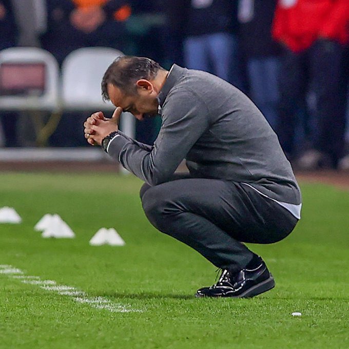 Hocam misyonunu tamamladın seninle buraya kadar. İstifada bir hizmettir gereğini yap