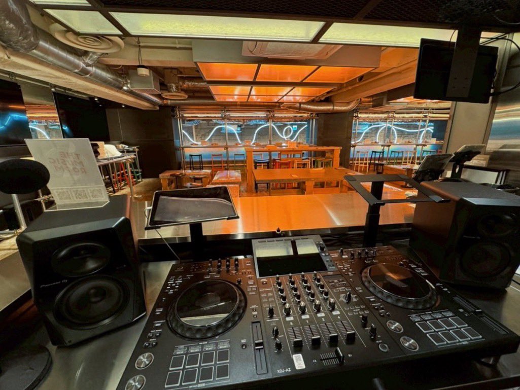 🍸SHINJUKU FOOD &amp; MUSIC HOUR🥩

🔊11/8 (土) 12:30〜22:30
🪩reDine 新宿／ネオヨコチョウ favy.jp/shops/279025
🥃入場無料

8号さん主催のイベントでLiquid 中心にやらせて頂きます🔊
美味しいご飯と良い音楽を皆様お楽しみに…✌️

#fmh_shinjuku 
#reDine新宿