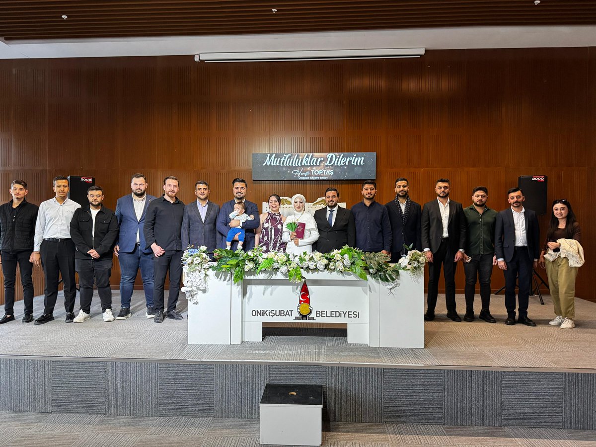 akgenclikkmaras's tweet photo. İl Gençlik Kolları Başkan Vekilimiz Zaim Ali Karalar ve yürütme kurulu üyelerimiz ile birlikte, yürütme kurulu üyemiz Furkan Çil’in nikâh merasimine iştirak ettik.

Başkanımıza ve değerli eşine bir ömür boyu mutluluklar diliyor; ailelerini tebrik ediyoruz. https://t.co/XbsFcCwzot