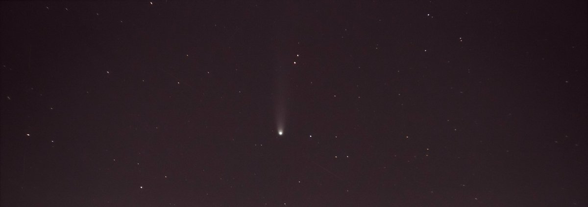 Antares_Neo's tweet image. Comet C/2025 A6 (Lemmon) Limon kuyruklusu ile tanışmaya muvaffak oldum sonunda. (İkinci foto kuyrukluyu kuyruğundan yakaladığım ilk an, Faruk abi lazerimle işaretleme yaptı haha) #comet #lemmon