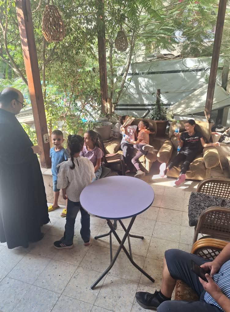 Feliz Domingo! Gaza, 2.11.2025
أحد سعيد و مبارك