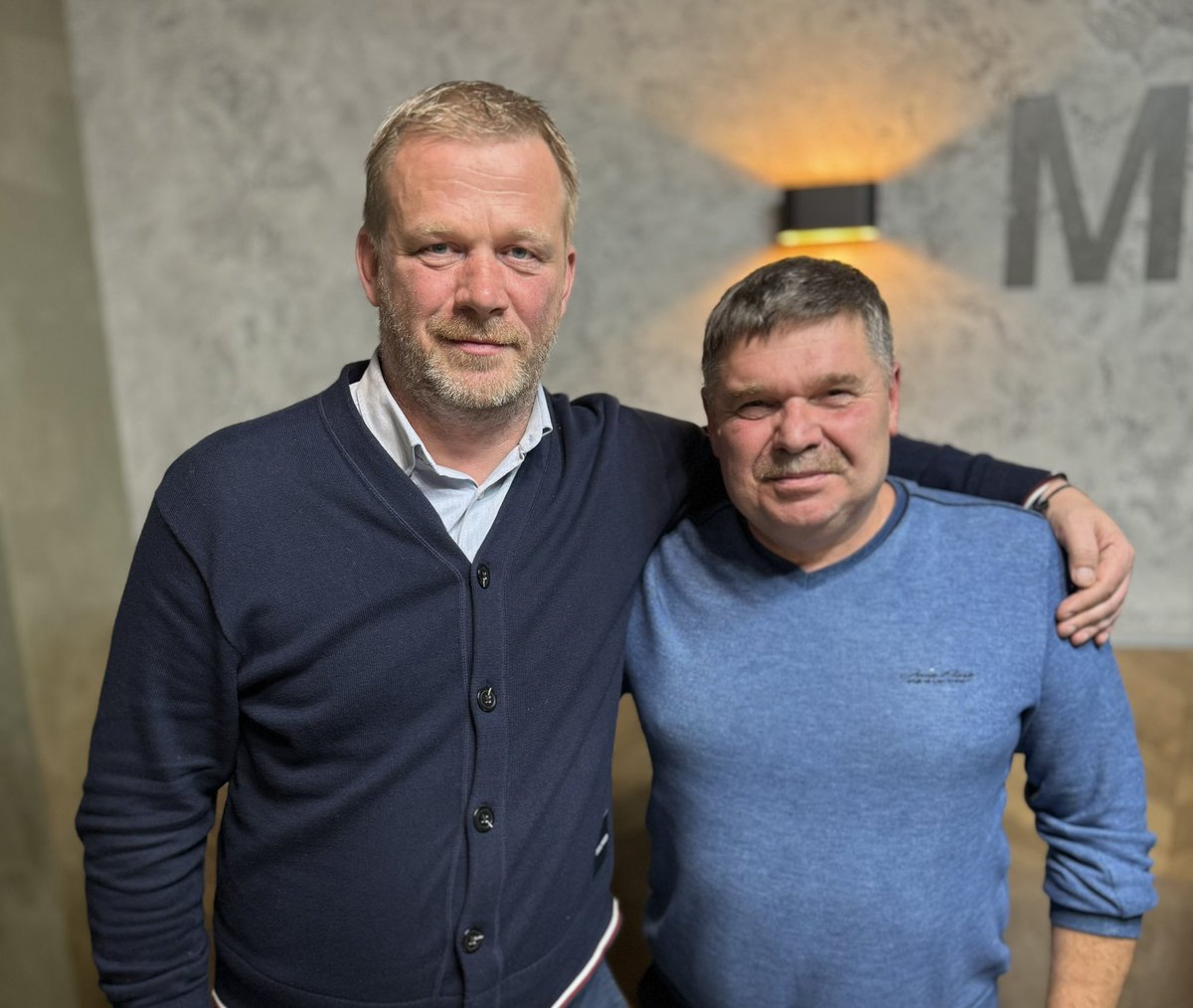 Cilvēks leģenda. Ģenerālis Ihor Tantsyura. Komandēja Kijivas aizsardzību. Neticami stāsti un unikāla pieredze. Un arī liels paldies par mašīnām un atbalstu jums visiem no viņa.