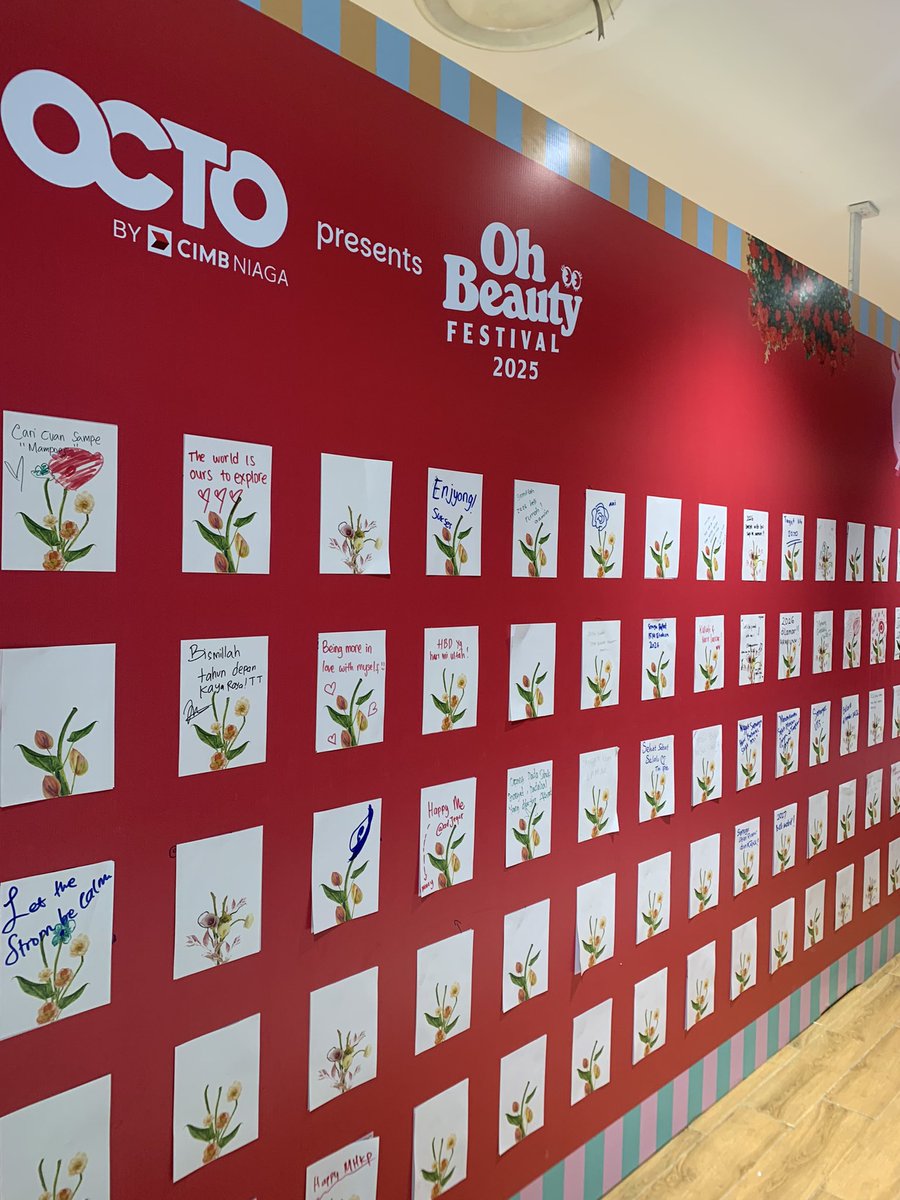 Happy sekaliii hari ini abis ke Oh Beauty Festival di Pasaraya Blok M, seharian aku muter muter disana sampe kalap karna ada 200+ brands yg ngasih diskon sampe up to 70% dan daily flash sale up to 50%
GIMANA GA KALAP COBA?!!
