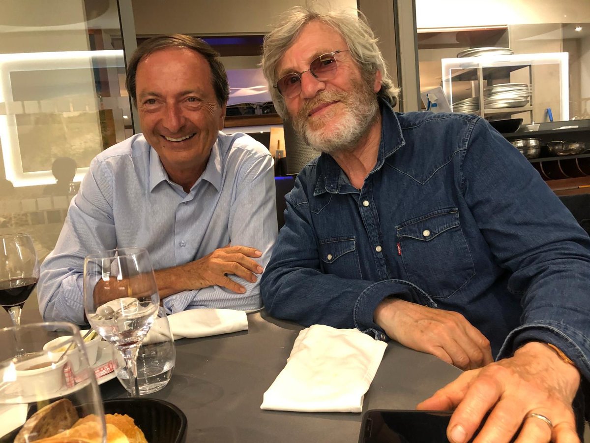 Il était la discrétion quand d'autres aimaient s'afficher. Tchéky Karyo multipliait les rôles (Nikita, L'Ours, Christophe Colomb, Bad Boys 1...) incarnait des personnages qu'il imaginait fréquentables dans la vraie vie.

Quand il venait, en couple, en famille, en copain, nous