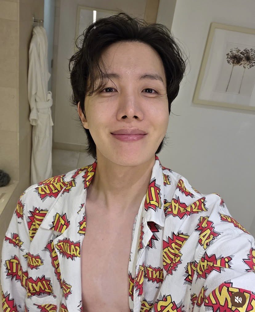 j94shope's tweet image. 1 RT / 1 reply = 1 vote

🎯500 RTs / 100 replies 

I vote for #jhope at #2025MAMAVOTE