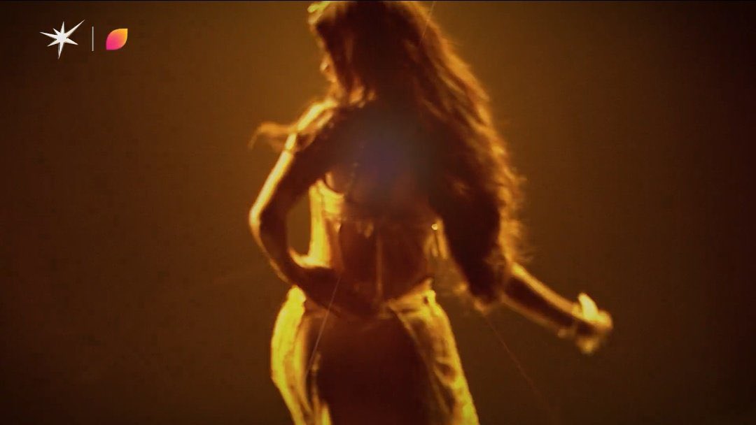 SreeWritez's tweet image. She’s about to ROCK that stage 🤘🏻. The new NAAGIN is here!! So proud of you, Pari 🥹Keep shining, queen ✨.

#PriyankaChaharChoudhary