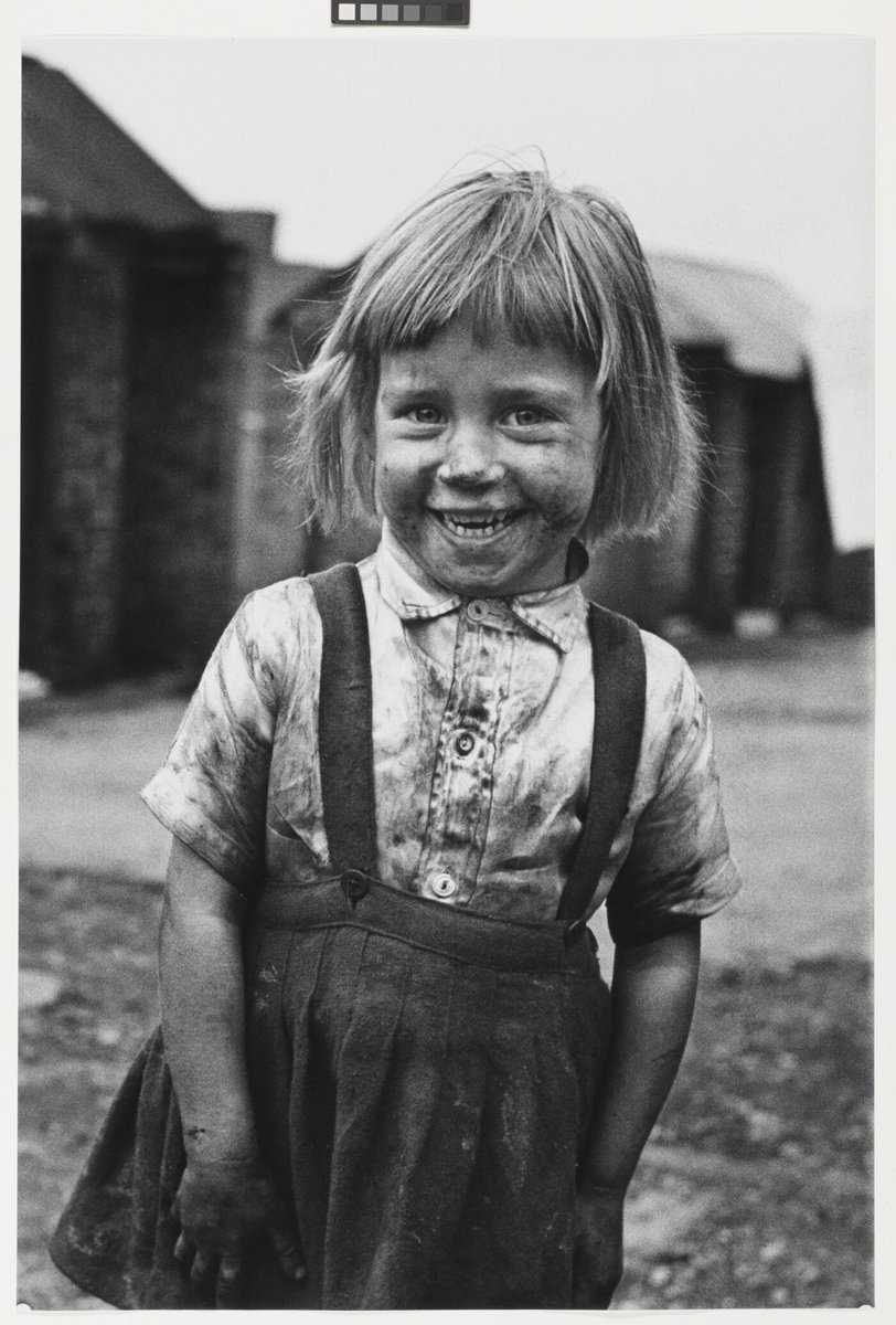 GenealogyBeech's tweet image. An extraordinarily wonderful photograph that says so much. Coal Miner&apos;s Daughter, Yorkshire, 1952 Carl Mydans (1907-2004) Image courtesy Amon Carter Museum of American Art, Fort Worth, Texas, Gift of the artist #SocialHistory #WorkingClass #Yorkshire