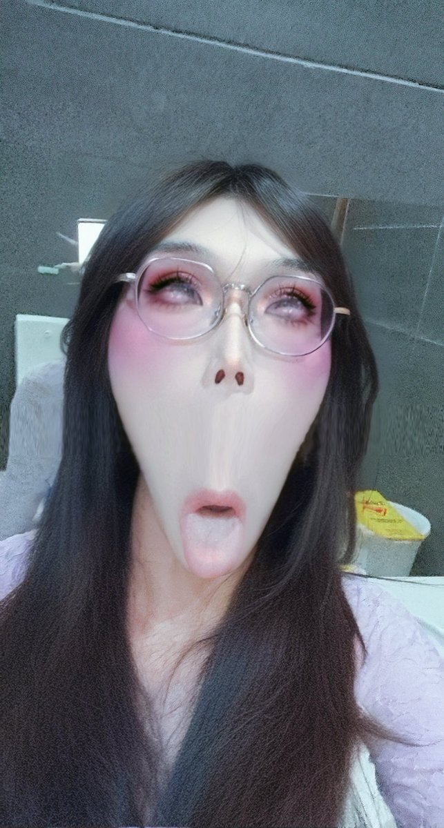 小葵算是标准驴脸嘛💚
#男娘 #阿黑颜 #驴脸