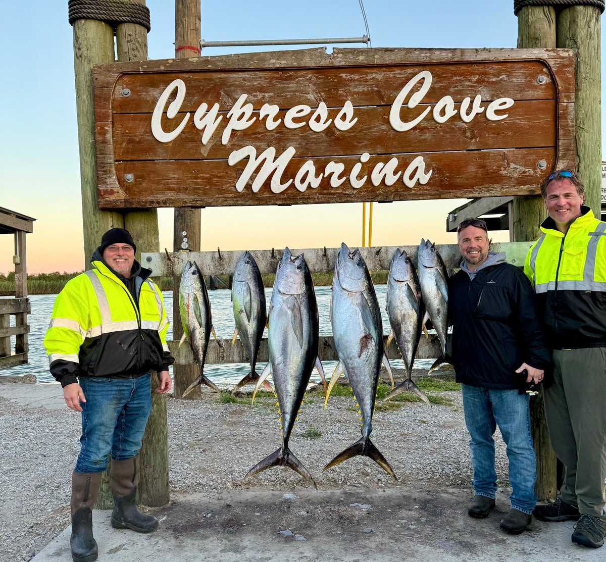 DPMSSC's tweet photo. Kreml crew crushed it offshore! 🎣
5 Yellowfin Tuna in the boat — two over 80lbs 💪🐋
The bite’s 🔥 and the weather’s perfect for Tuna &amp; Wahoo runs this week!
Book your trip today! 📲 https://t.co/PsUM776ibT