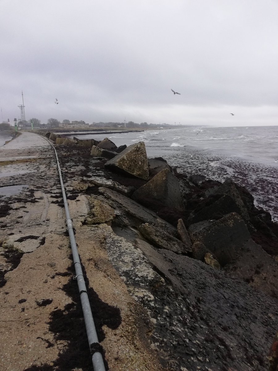 Jūr' bijus varen pikt. Ar jūrsūdiem apsvaidījus viss mōl.