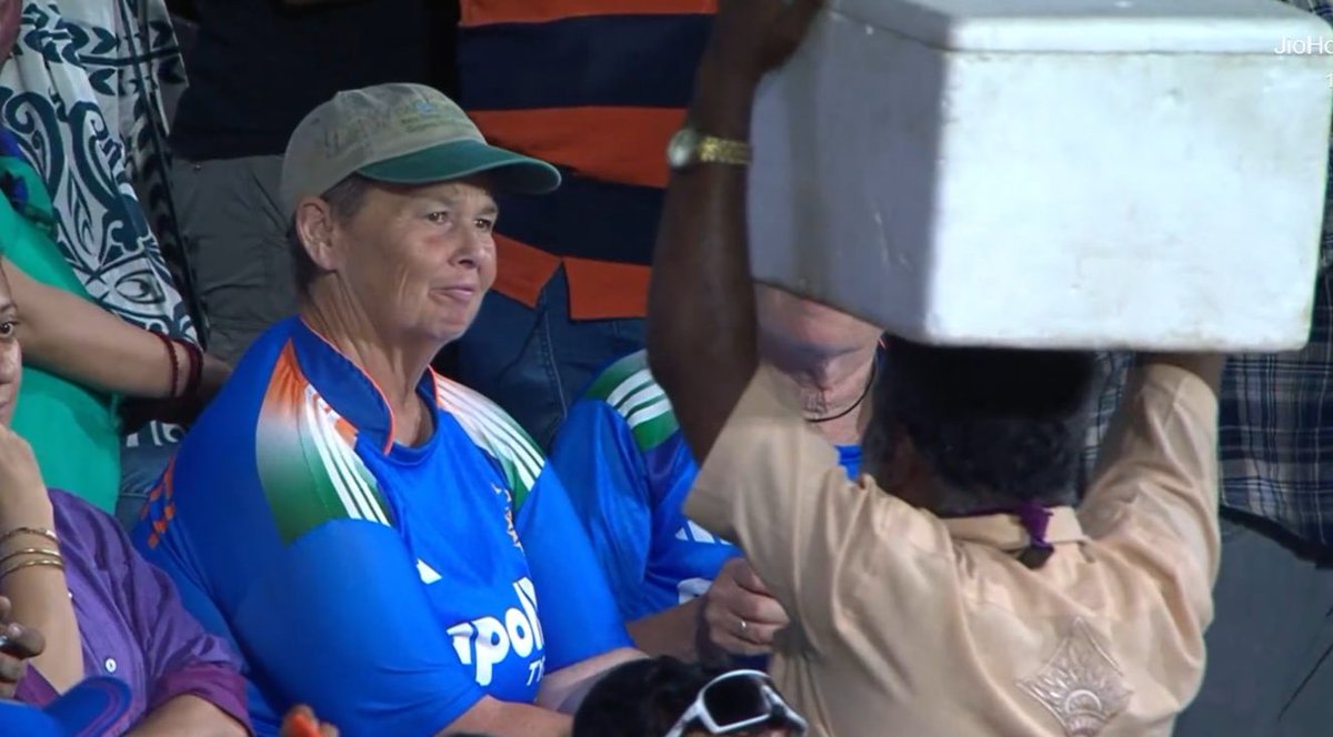 theengineerbroo's tweet image. tell me you are watching match in India without actually telling

#INDWvsSAW #wwc #WomensWorldCup2025 #indvssa