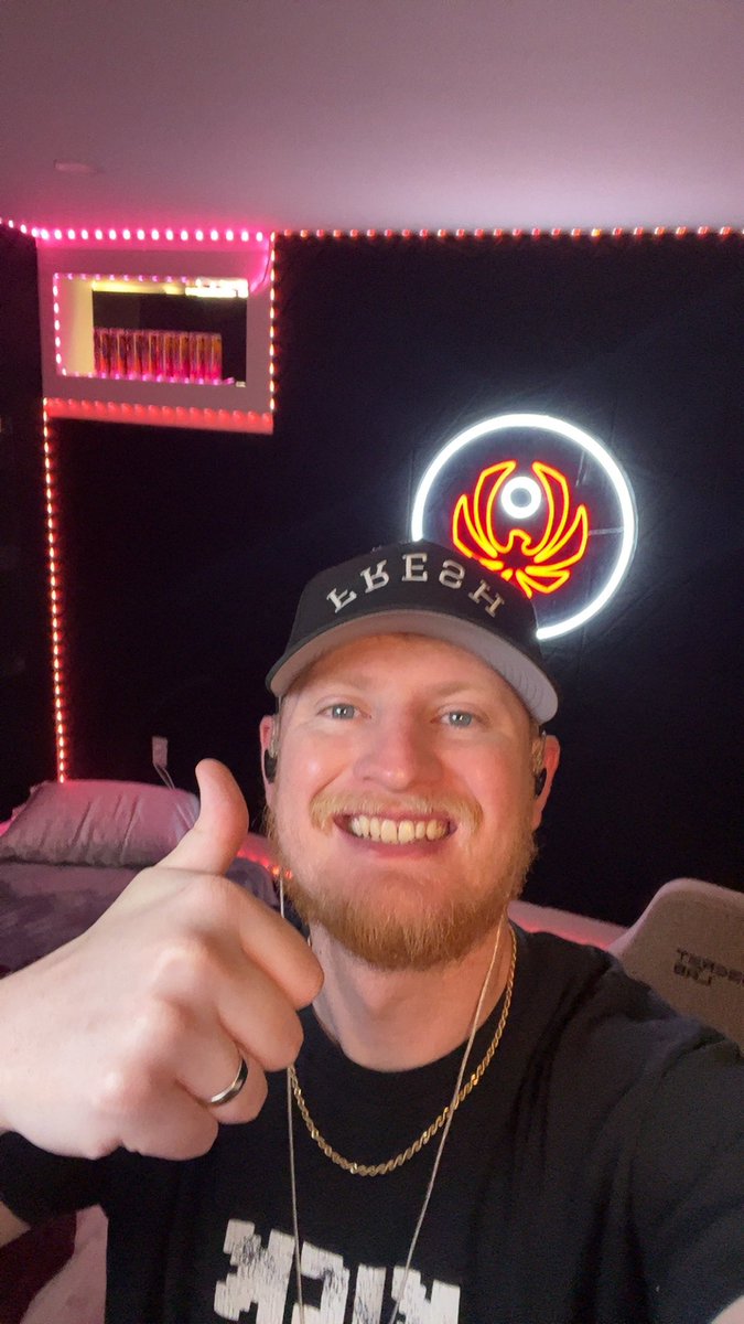 Day 2 starts now!!! 

Who is bringing the boom!!! Next giveaway in 32 subs! I’ll see you there 🫡

Kick.com/crowegamingg