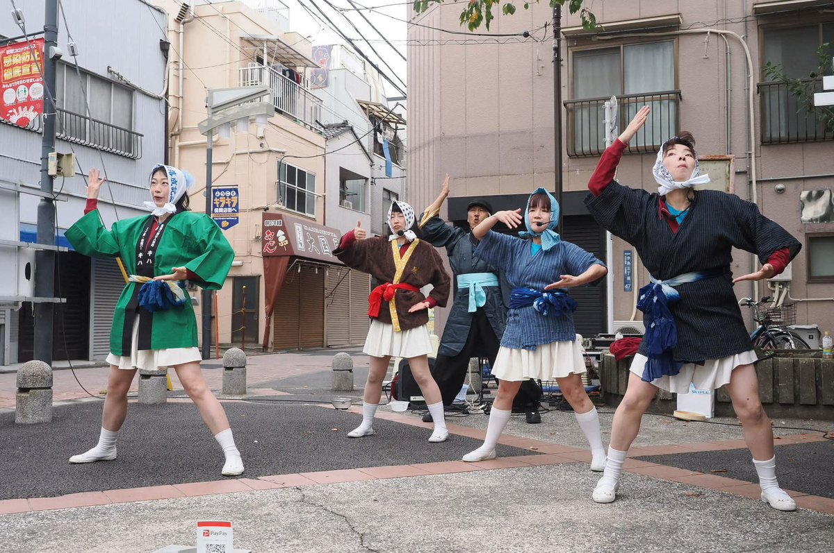 安来市が推している「NEO安来節」、#帰ってきたキューピッドガールズ で挑戦しました！
曲カッコよくてノリノリで踊れたけど、まだもう少し練習の余地あり！顔で踊っちゃった🥸
安来市さんの商店街が呼んでくれたらワープできるはずなんだけどなぁ！笑
楽しかったです！
#キラキラ橘商店街