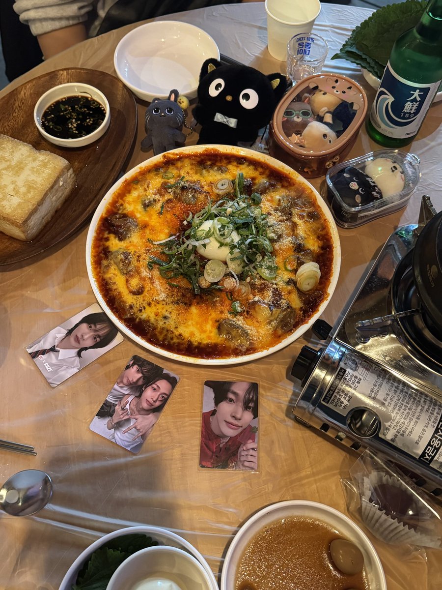 bini_ping's tweet photo. 개급발진 부산 번개 맛있게 자알 놀다갑니다⭐️ 이날의 조��� 언젠가 반드시 갚는다...

남자 얘기+남자얘기+남자얘기=잼얘 귀찮아서 1차에만 예절 지키기🙄 담에는 서울 한번 오시죠 쫀득하게 서울가이드하고 숙박까지 제공해드림 💕 https://t.co/ebgY7rsRyP