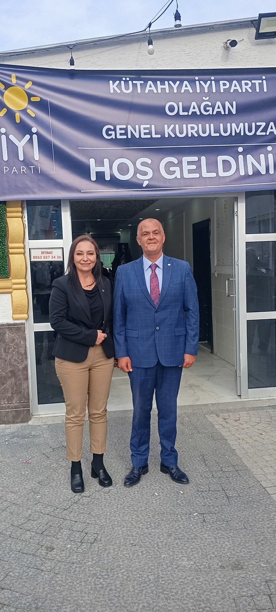 Bugün geçekleştirdiğimiz İyi Parti Kütahya İl Kongremize GİK Üyemiz Sayın Burcu Akçaru Üstbaş Başkanımız da geldiler. Şeref verdiler