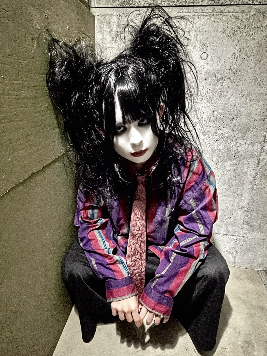 jny_park's tweet image. このウィッグ問題ですが、横浜のLa belle vieさん(@belle_vie_avec )で整えていただき、ついでにメイクレッスンも受けてきました。
プロの技術半端ない🥹🥹🥹ありがとうございました！！

11/8・9は自分でやるので、どのくらい再現できるか見に来てください👁
メーズのカセットも出るので何卒……†