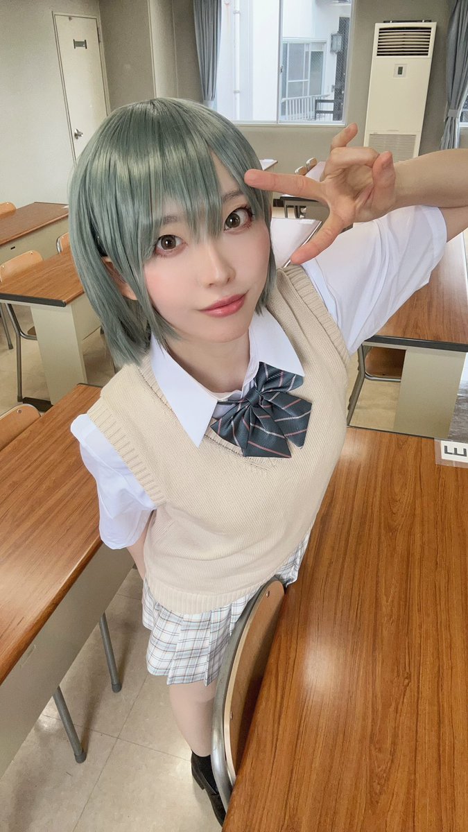 顔面備忘録
👁オーレンズのオリーブ
👩エアリーのグリーニッシュグレー
🎀Amazon
👗honeys
リボンはgoogleの画像検索、カラコンはgptたんと相談して決めた✌️