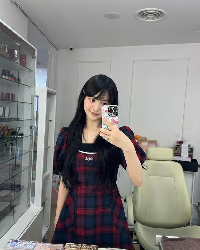 seriwna's tweet photo. a picture i took the day before my debut. https://t.co/rkbWXsqI3W